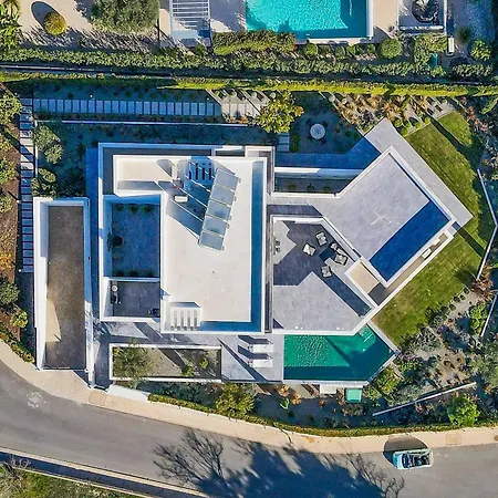 Villa Casa Blanca *